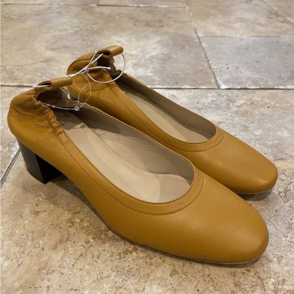 Everlane Day Heels Pumps Sz 7 Mustard Yellow Leather
